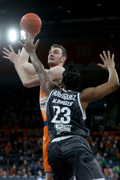 尤其是在潜 尤其是在潜